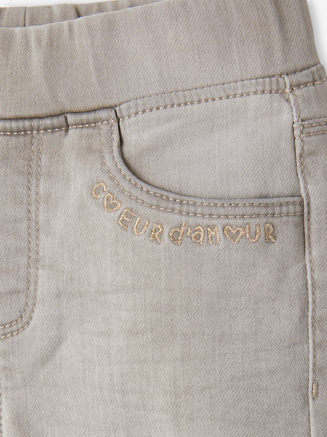 https://kids-avenue.com.ua/pages/gallery/6258/tregging-brode-en-molleton-effet-denim-fille (6).jpg